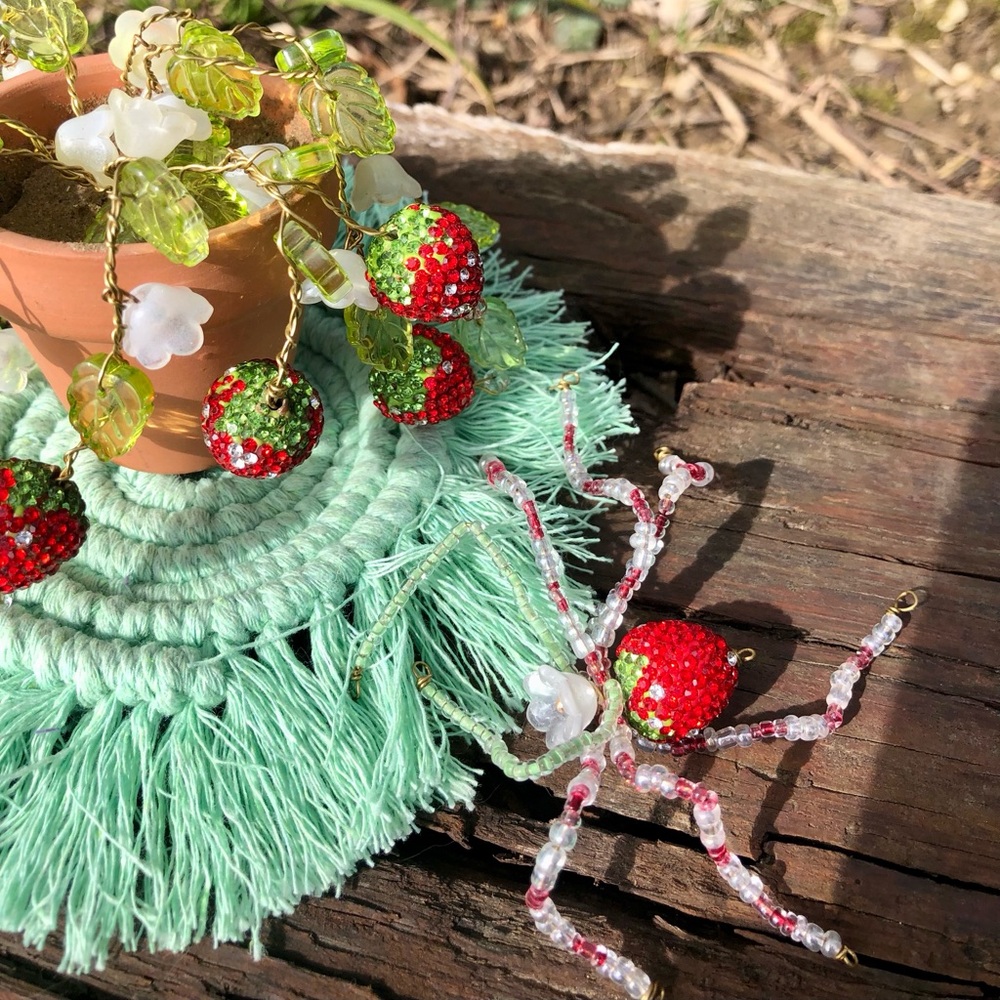 Handcrafted Beaded Strawberry Plant and Spider - Picture 5 of 5